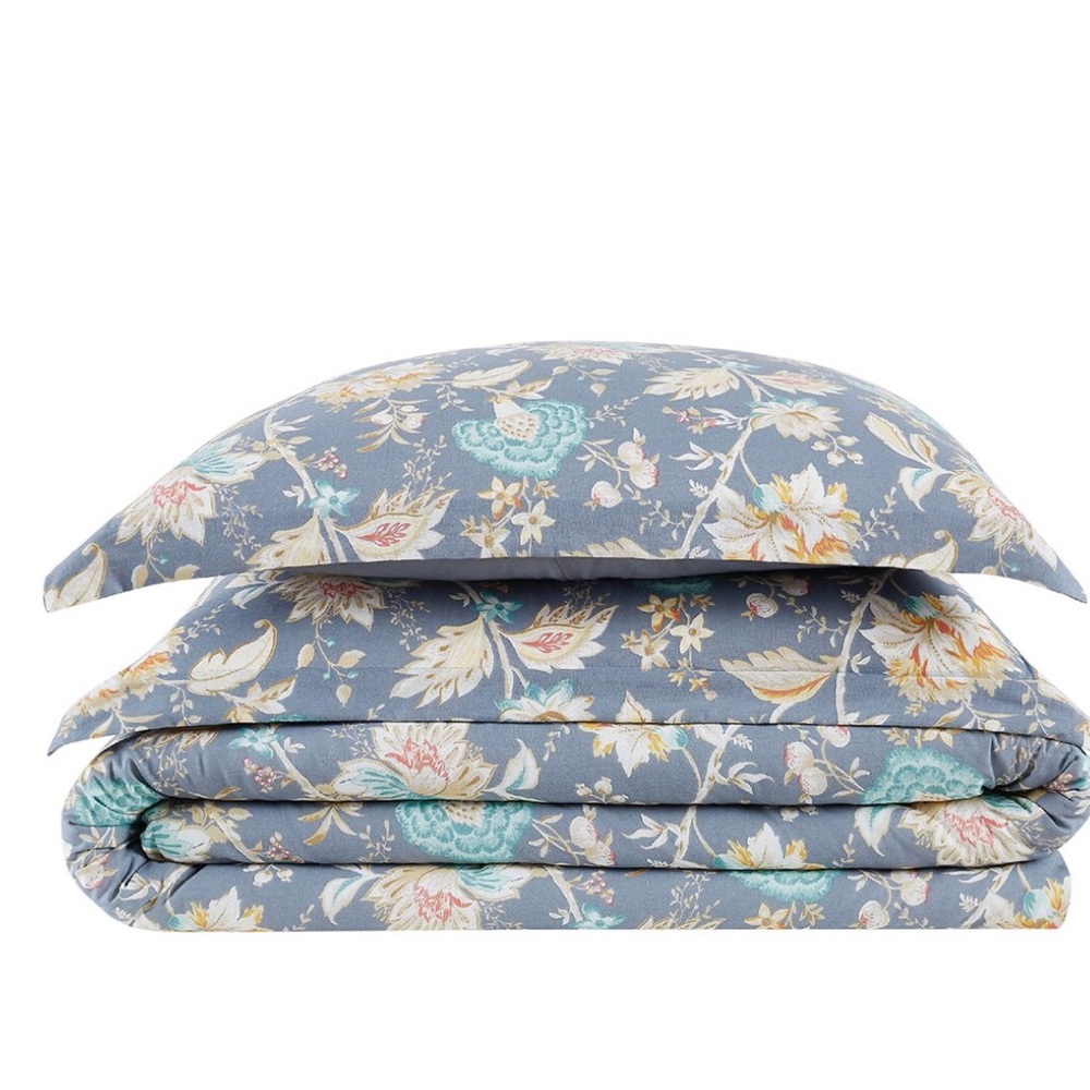 Cottage Classics
3pc  Full/Queen Comforter Set. Color/pattern: multi